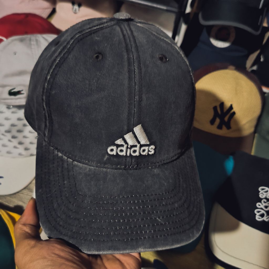 Topi adidas bekas second