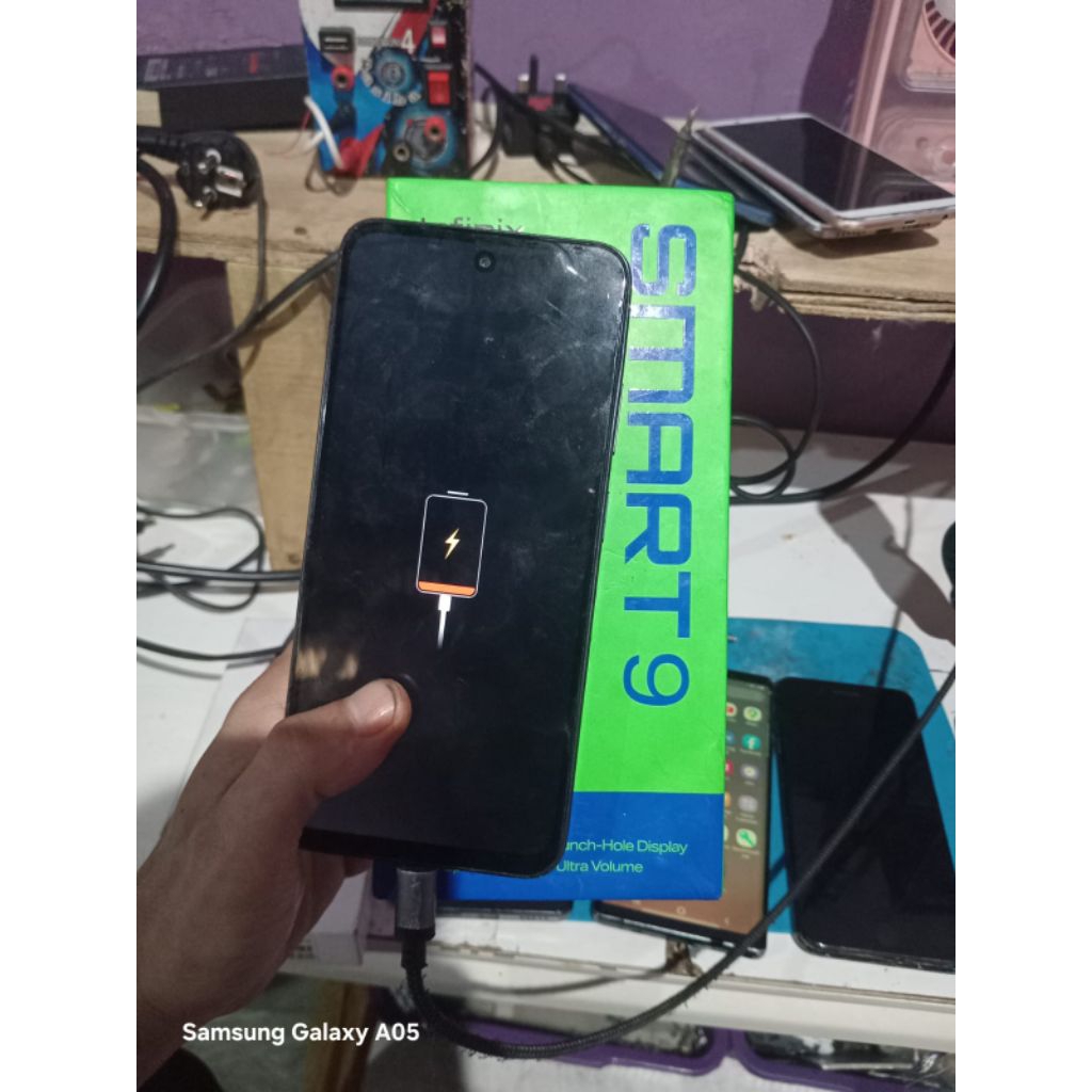 infinix smart 9 Ram 12/256GB minus di cas mengisi di on kan hanya logo restar kelngkapan  hp dos