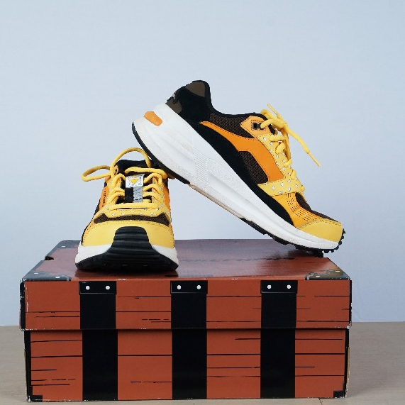 Skechers x Global Jogger - Demon Slayer Zenitsu