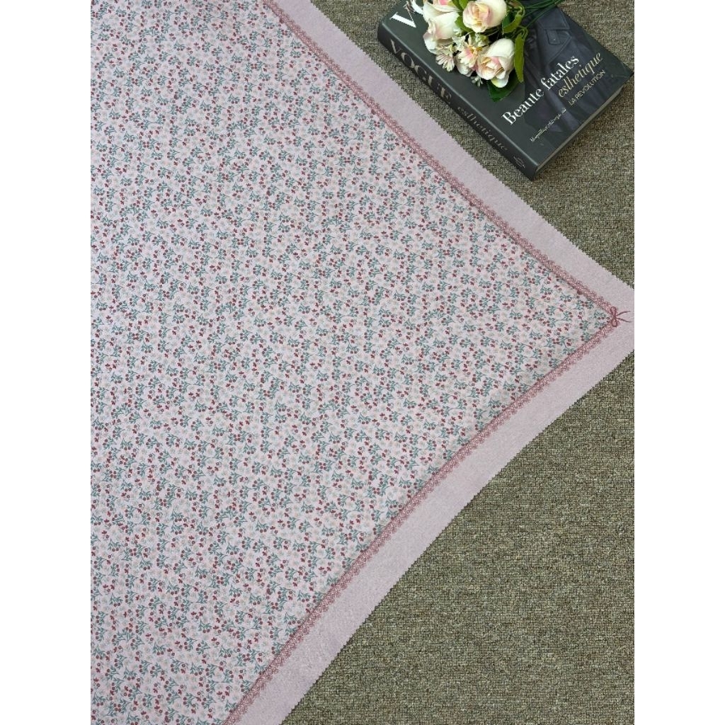 Hijab Motif Bunga Segi Empat Lasercut Free Pouch