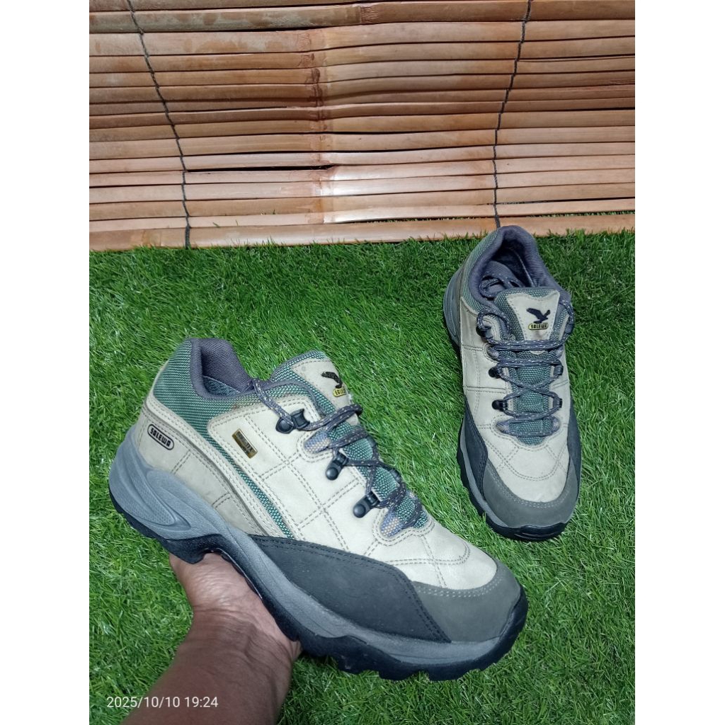 Sepatu Outdoor Second SALEWA GTX mid cut 40/25cm