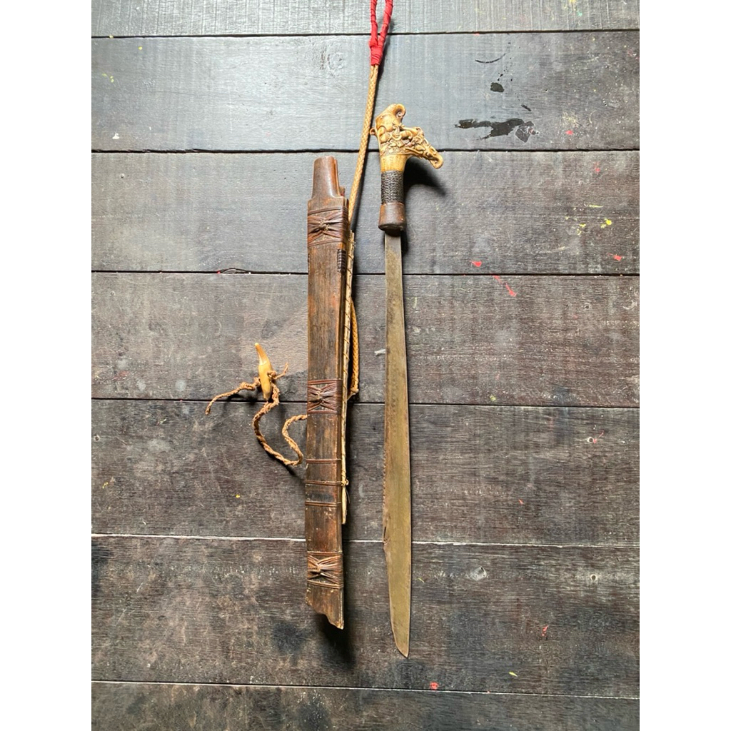 MANDAU ORI BAHARI KOLEKSI PRIBADI KHAS DAYAK KALIMANTAN