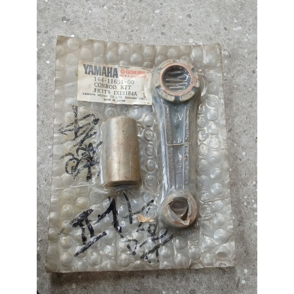 164 - 11651 - 00 STANG PISTON KIT  YAMAHA L2G.YB .LS3 ORIGINAL NOS JAPAN