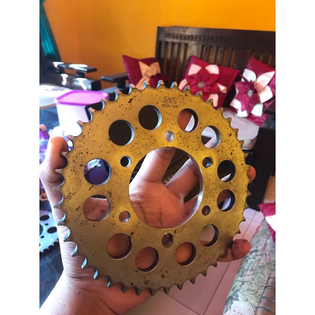 gear belakang SSS ninja r/rr ukuran 428-43