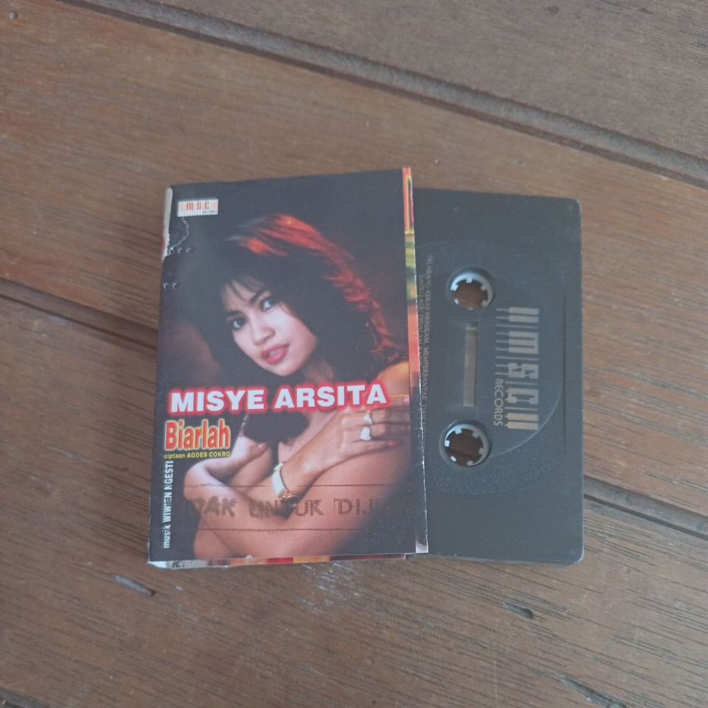 Kaset Dangdut Misye Arsita Biarlah/msc records