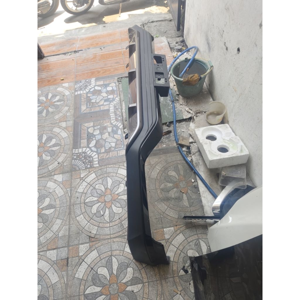 bodykitt legender fortuner legender depan