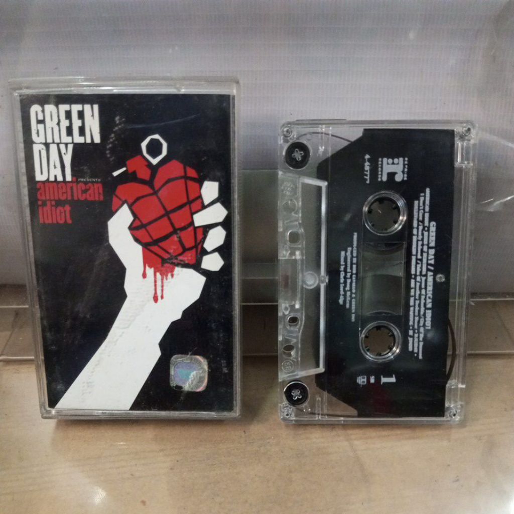 kaset pita original green day american idiot