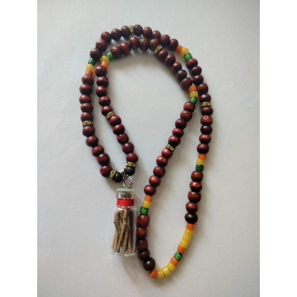 kalung akar bungkang Kalimantan