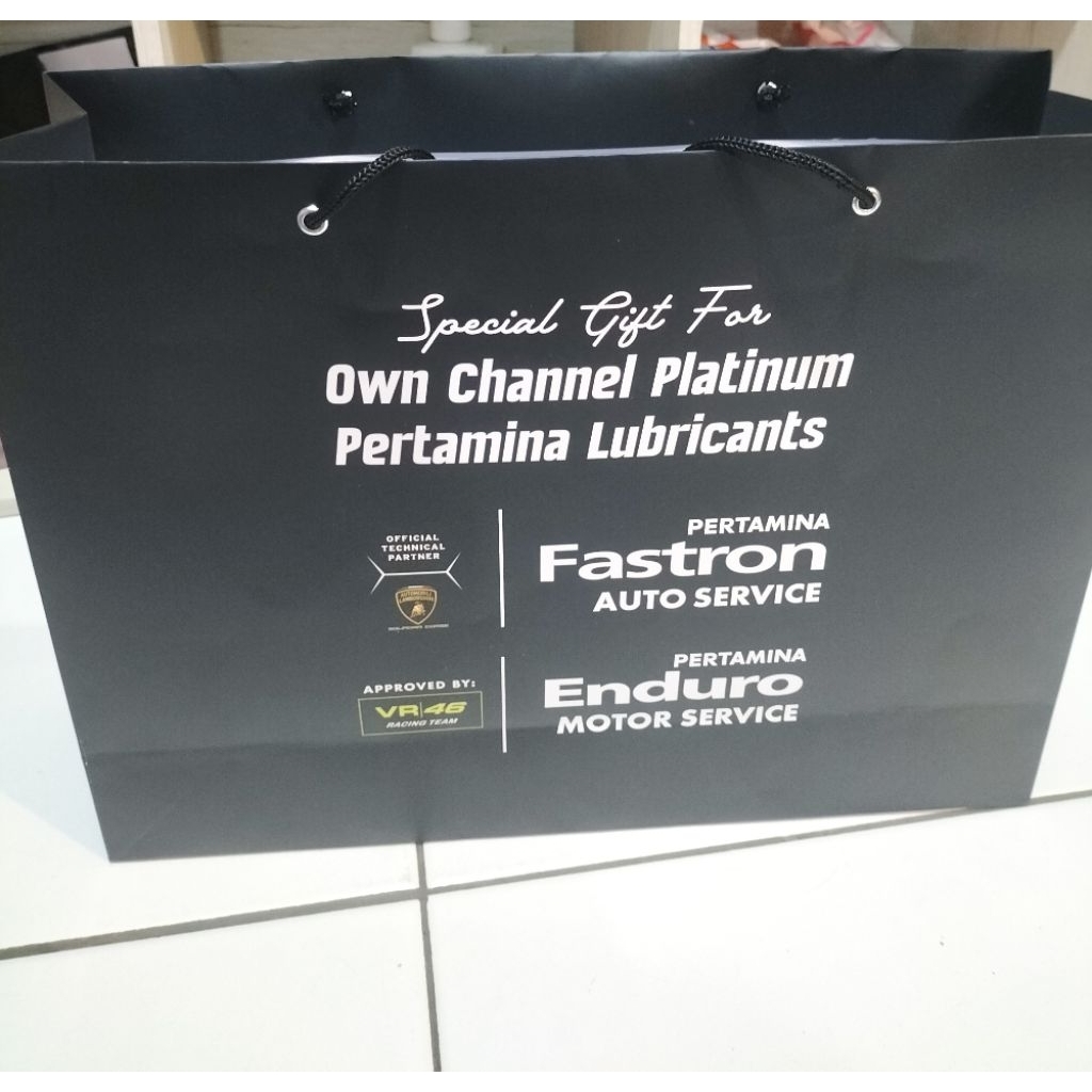 Paper Bag Custom Ukuran 30x40x12 design bebas (Minimal 50 Pcs)