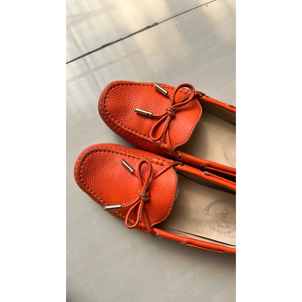 Preloved classic Loafer shoes real leather SCILLA size 7