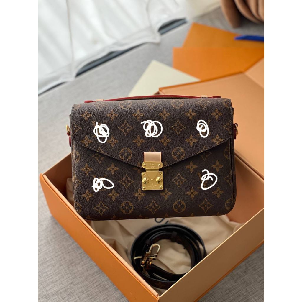 [FREE ONGKIR] TAS WANITA POCHETTE METIS EAST WEST MINI NEW