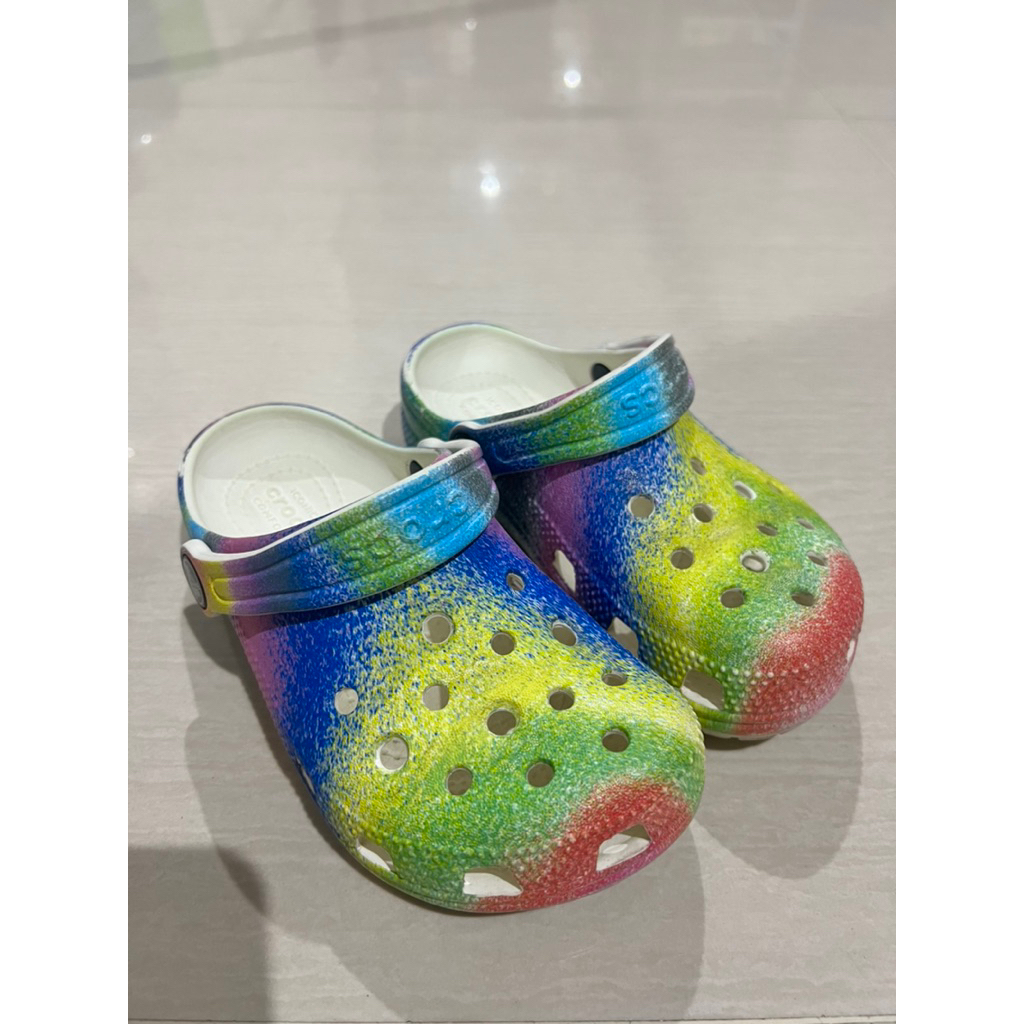 Sandal Crocs Rainbow Anak original ( preloved )