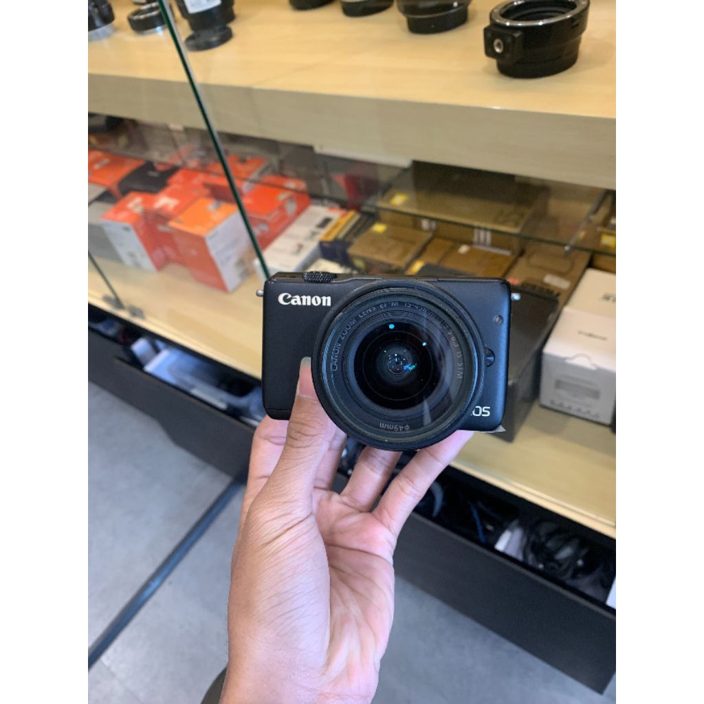 Canon EOS M10