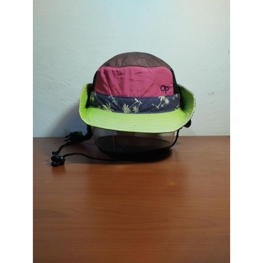 Topi Ocean Pacific Surfing