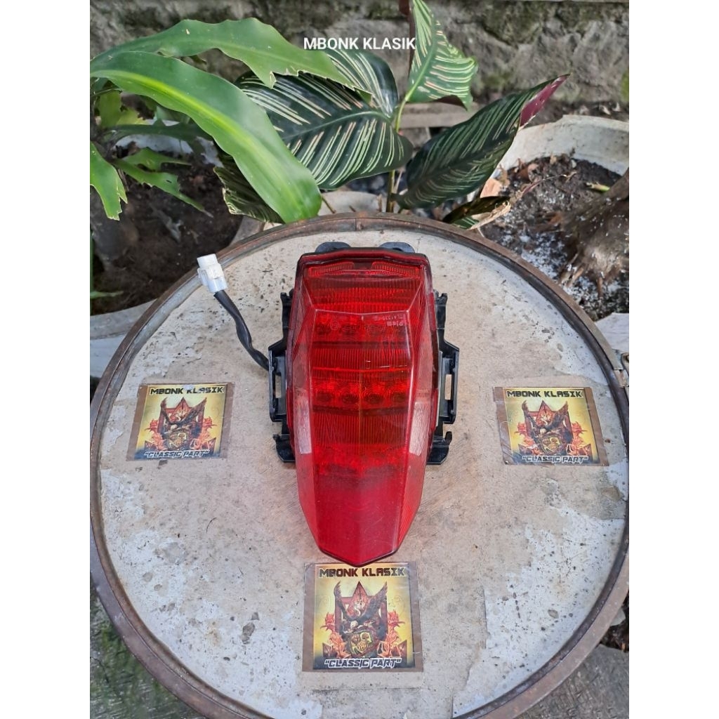 stoplamp yamaha r15 v3 v4 ORIGINAL lampu belakang r15 vva v3 v4 stoplamp r15 v3 v4 lampu belakang ya