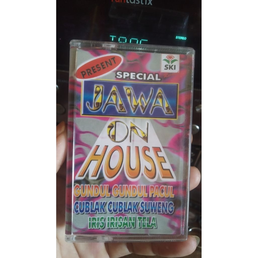 kaset pita jawa on house