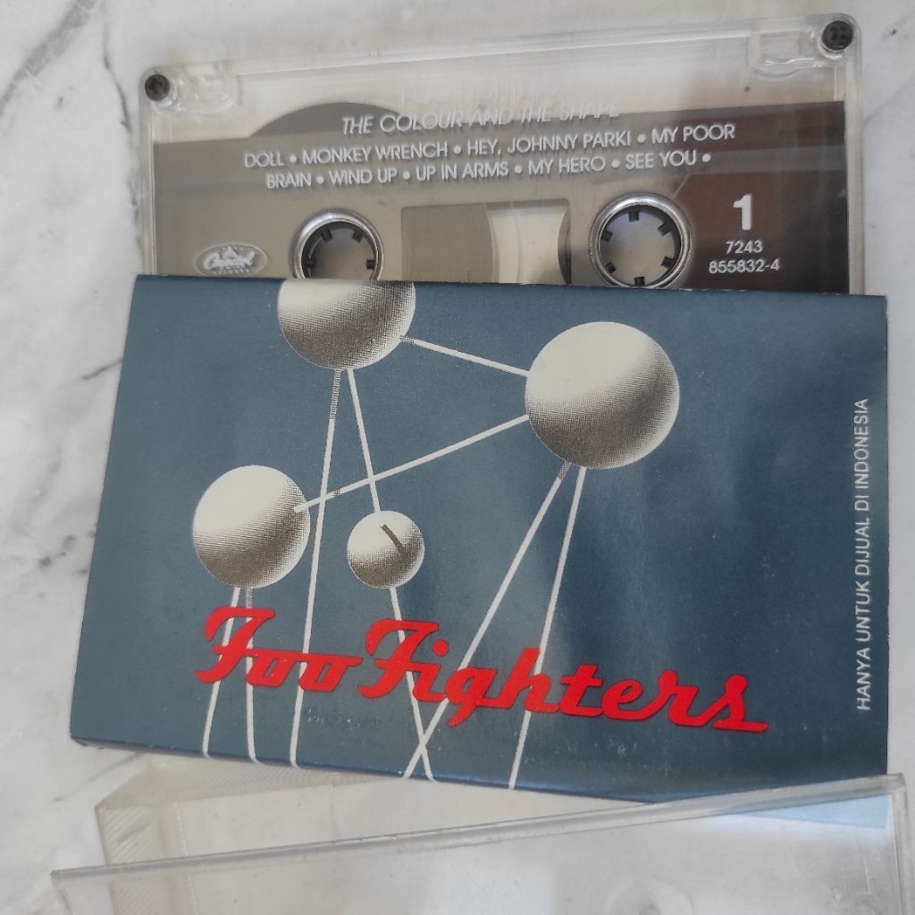 kaset pita Foo Fighters - The colour and the shape - RARE
