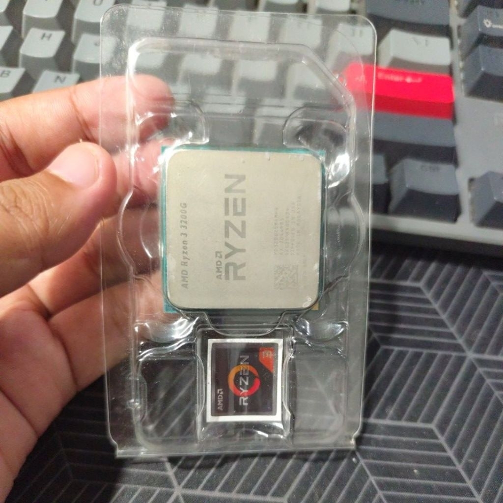 prosesor ryzen 3 3200g bekas normal siap pakai