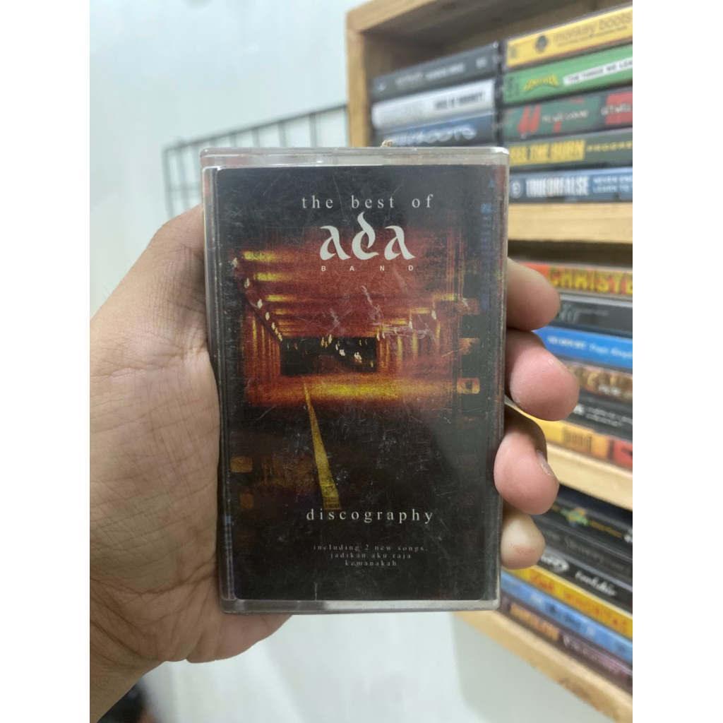 Kaset Pita Ada Band