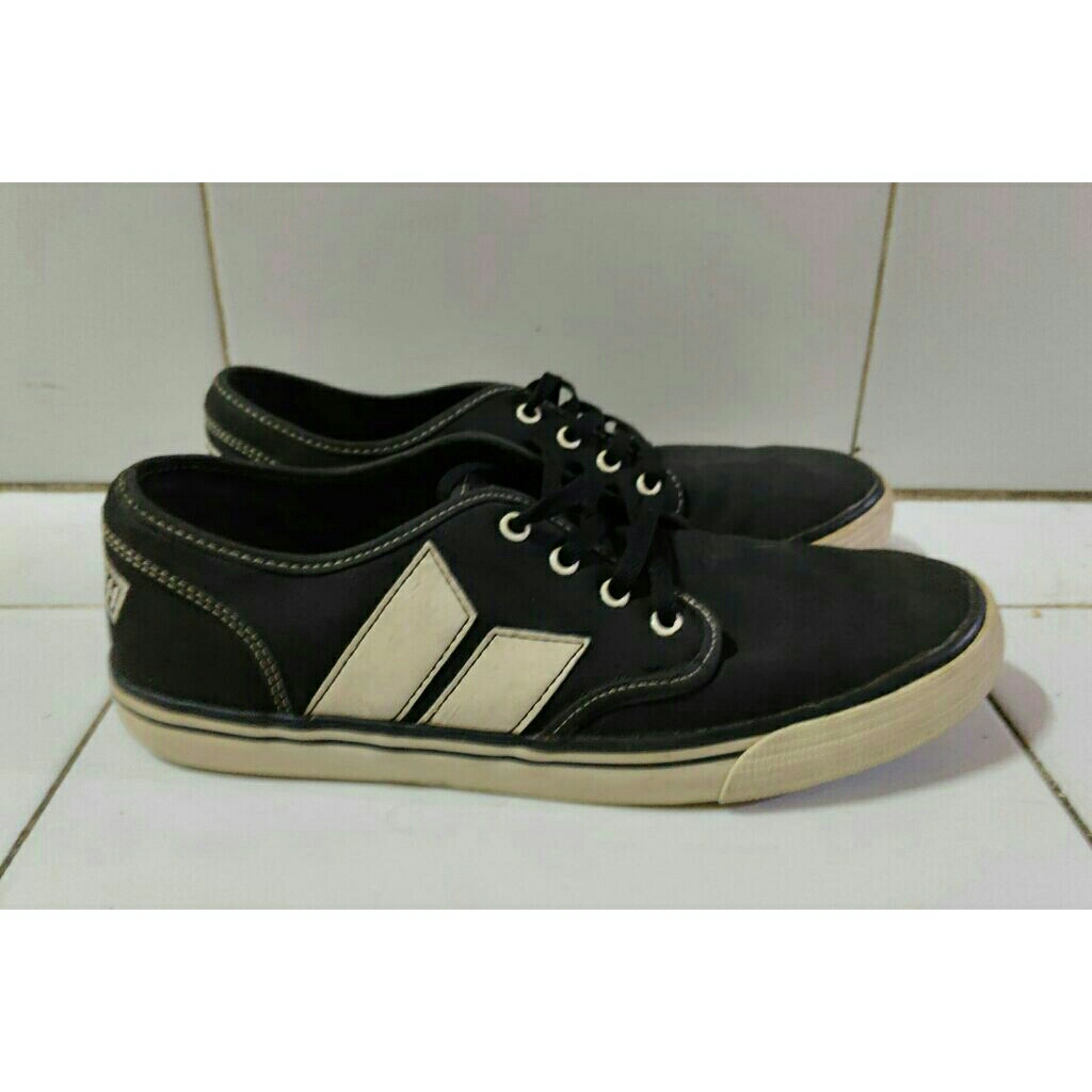 Macbeth Langley Black Cement (Tom Era)