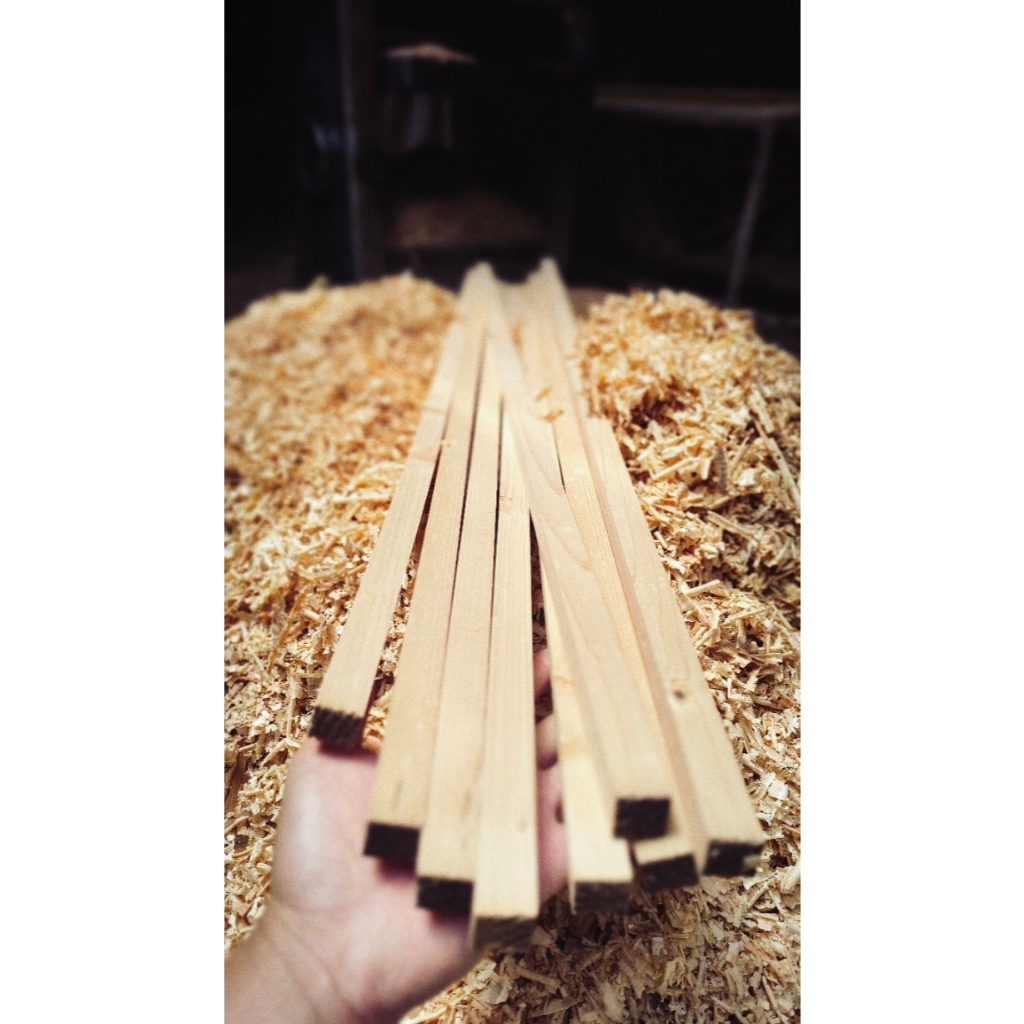reng list kayu 1x1cm panjang varian kayu pinus jati belanda