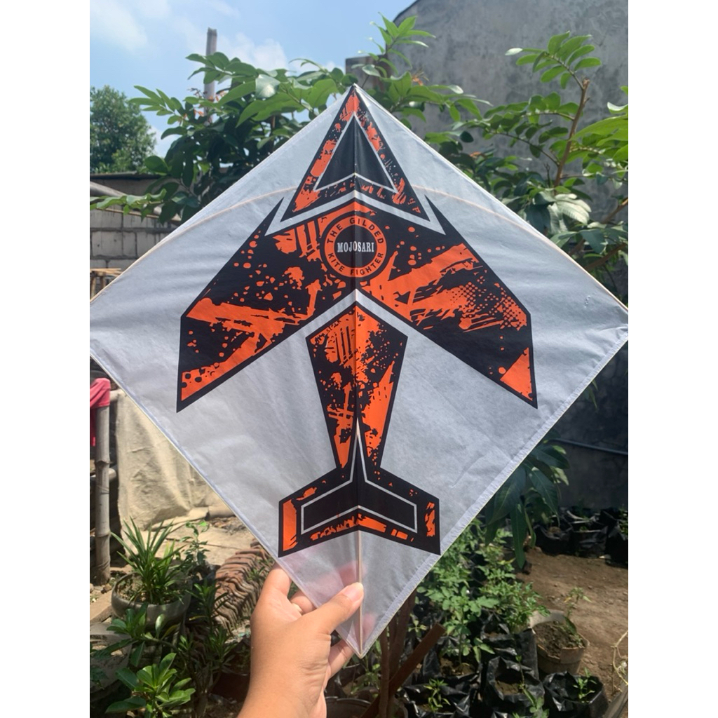 Layangan Sukhoi Super Turnamen