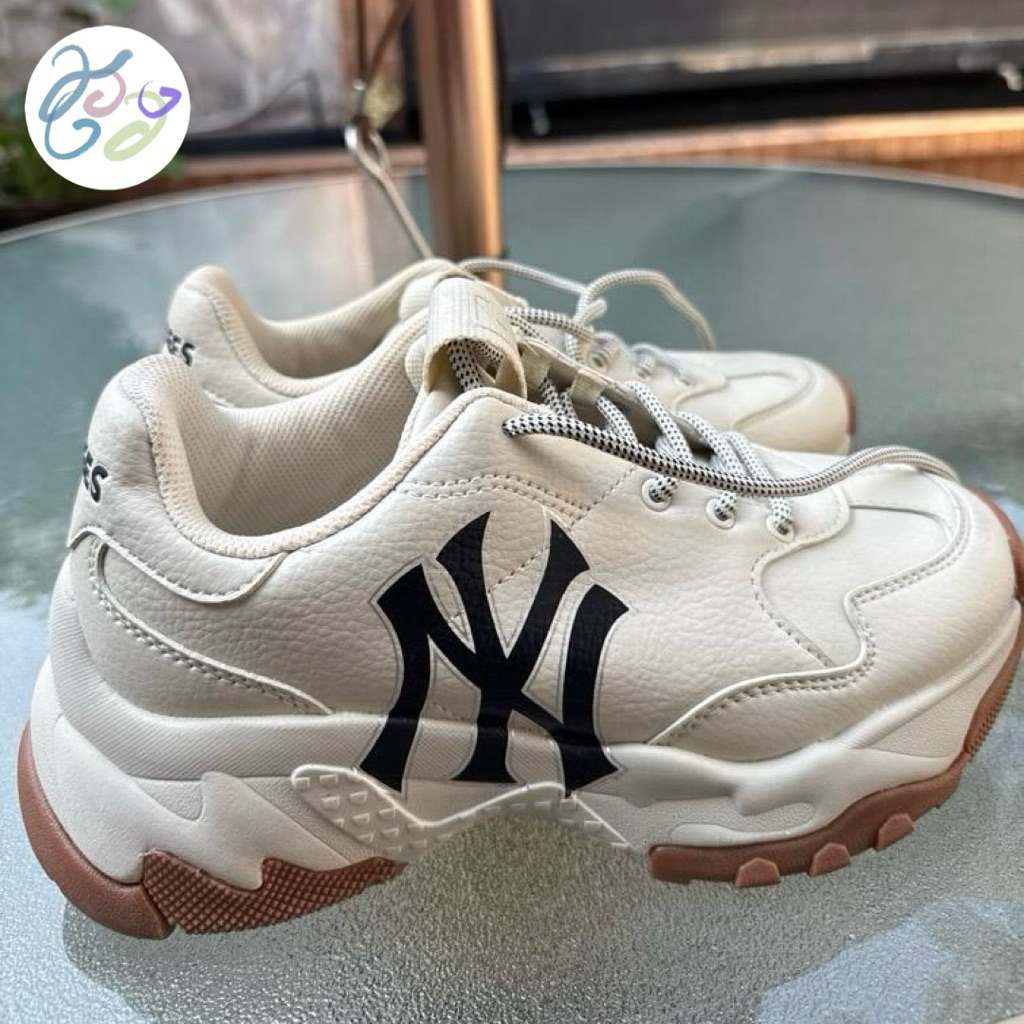 MLB shoes