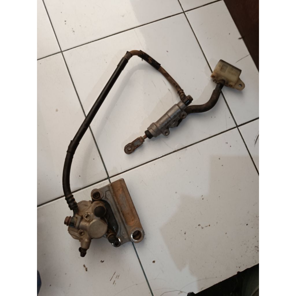 Rem Set Belakang KLX150