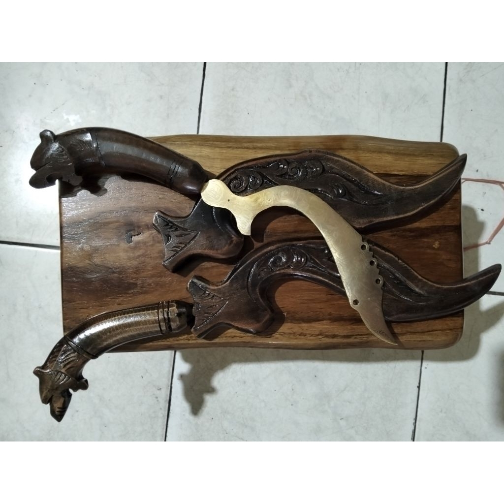 kujang besar Kuningan variasi etsa lafadz.