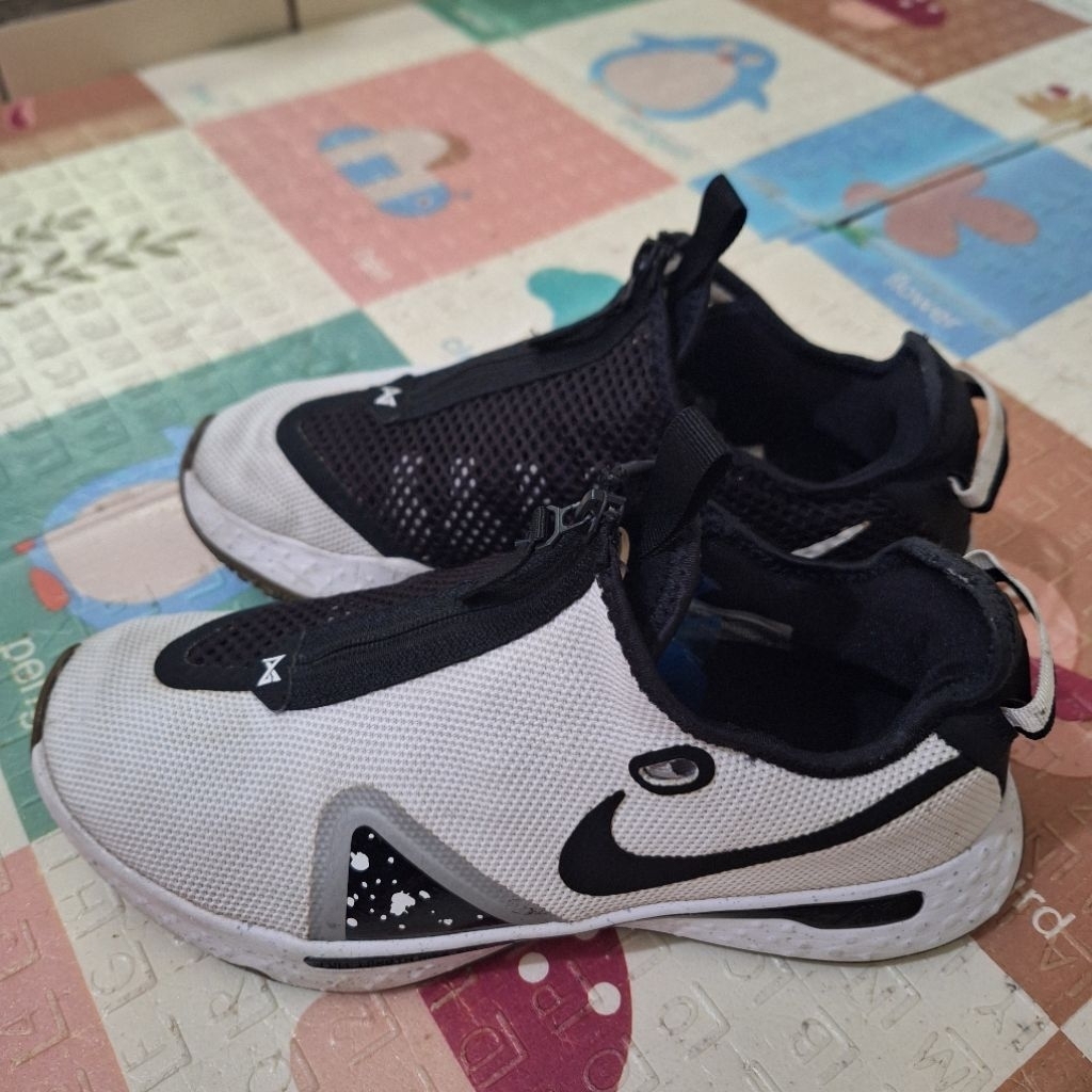 NiKe PG 4 Size 43 / 27,5 cm