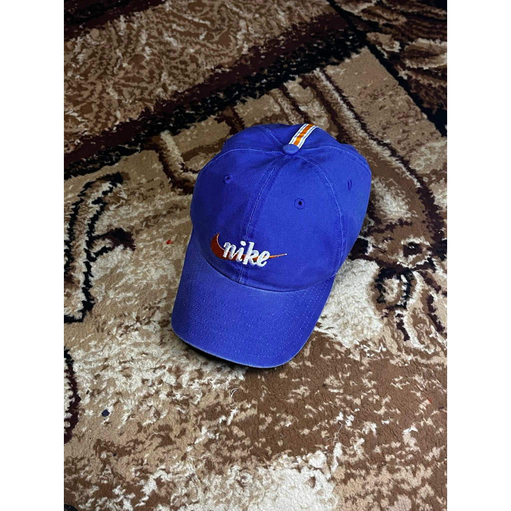 Topi Nike Vintage Script Logo