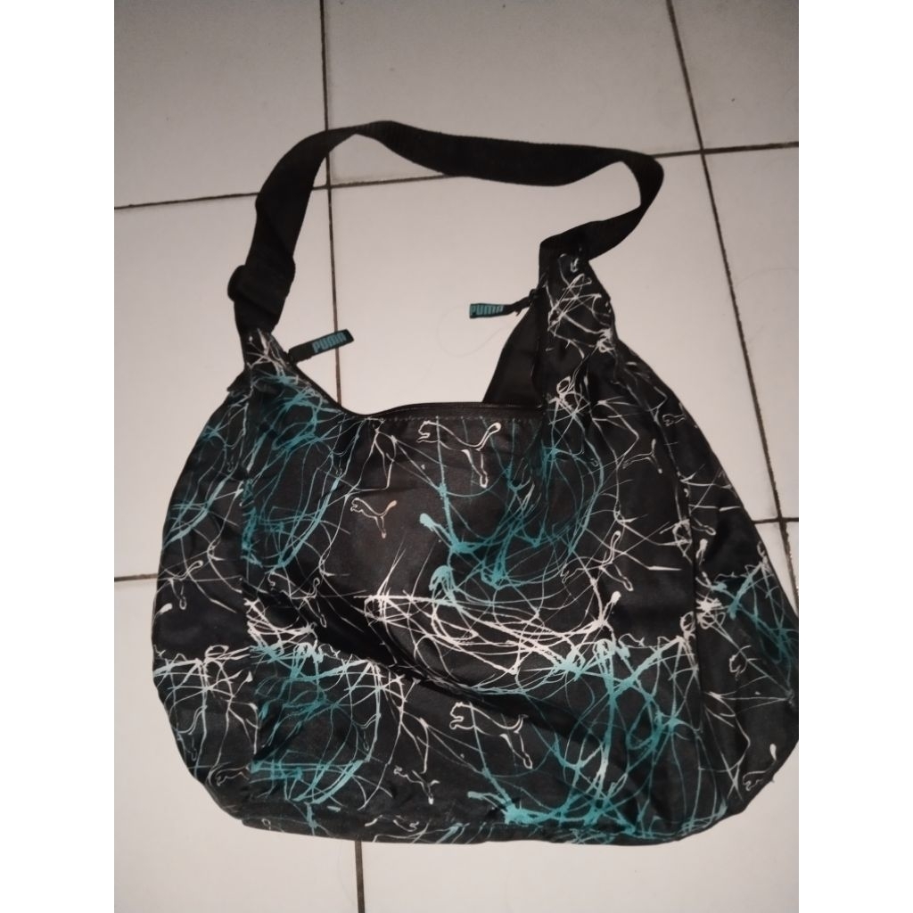 Preloved Sling Bag Puma Corak Garis Biru Putih