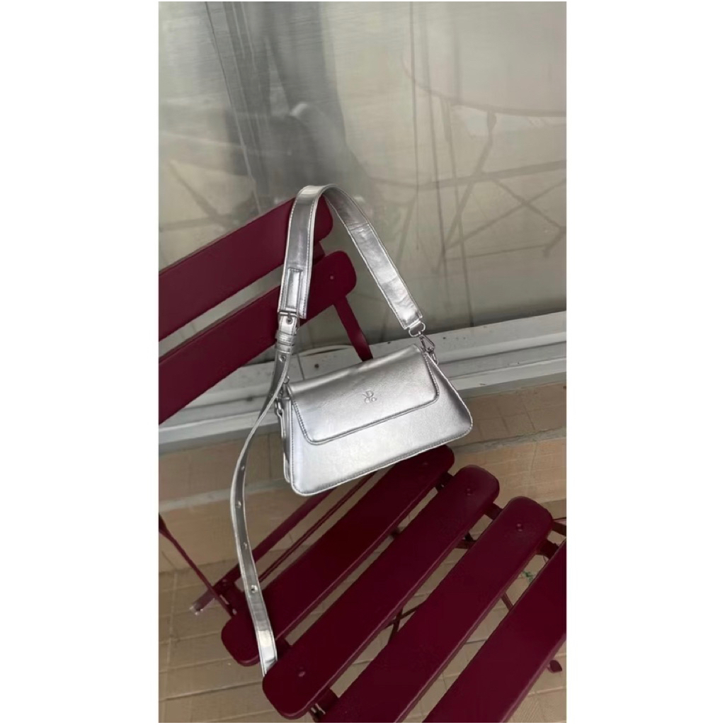 PRELOVED tas prior silver