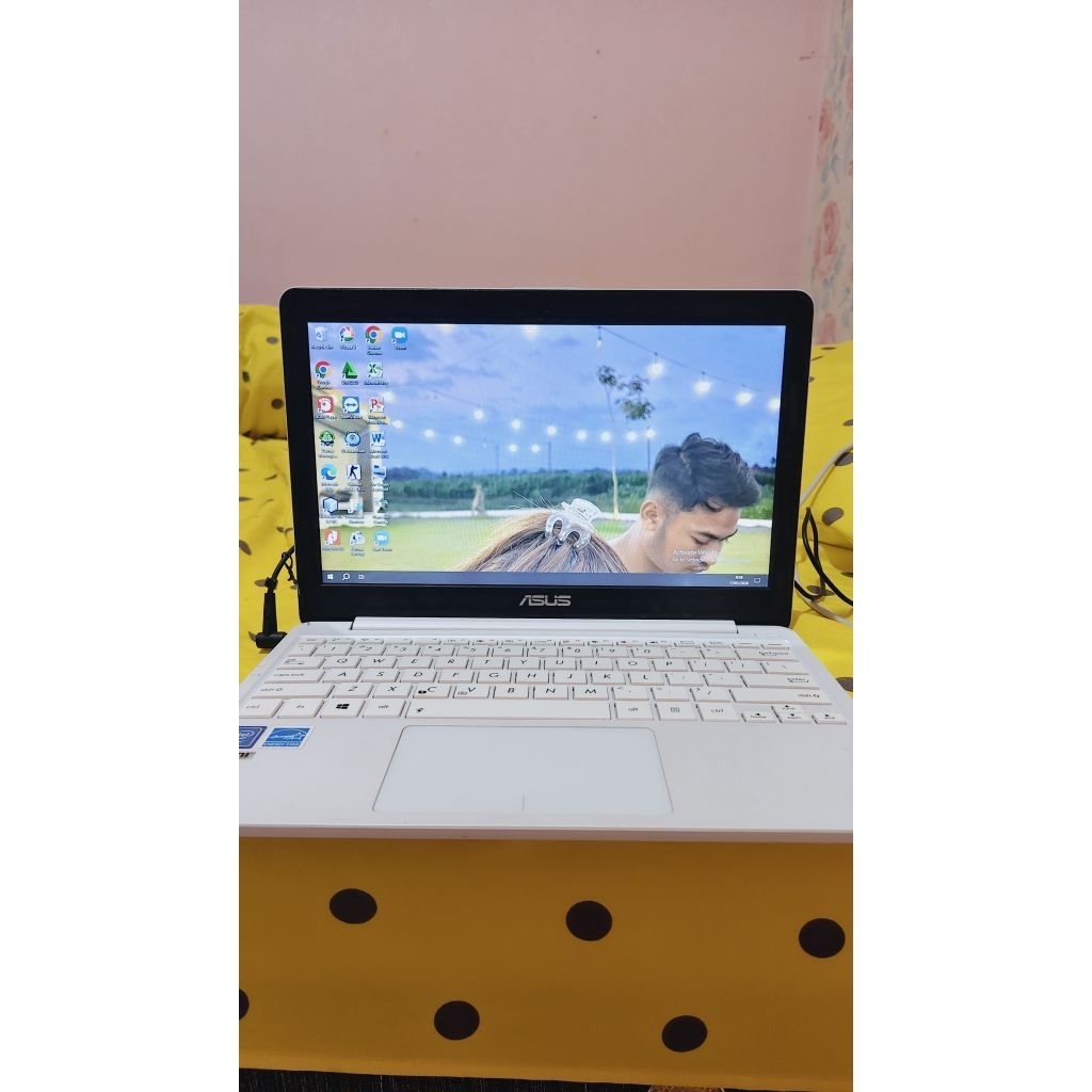 ASUS NOTEBOOK E203NAH SECOND PUTIH 11.6