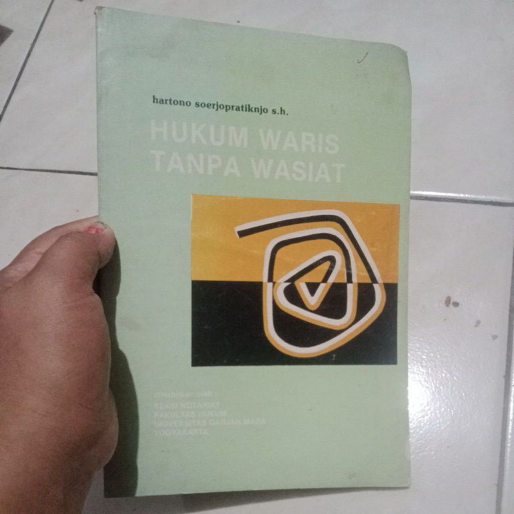 Buku Hukum waris tanpa wasiat - Hartono doerjopratiknjo s.h