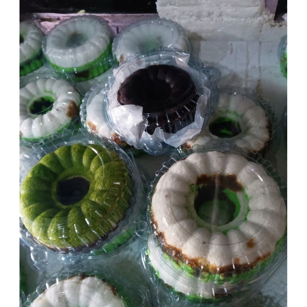 BOLU UK 12-KETAN HITAM-MATCHA-PUTU AYU