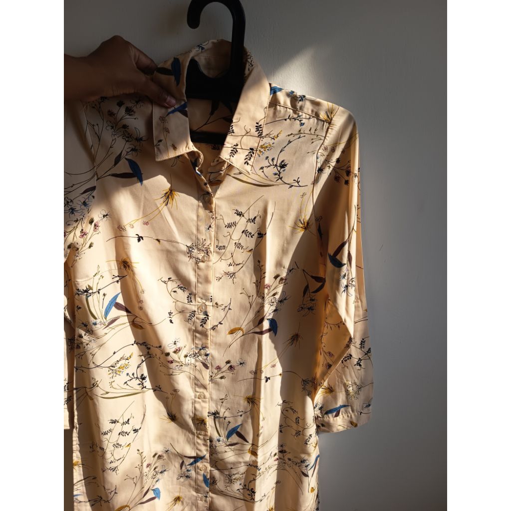 Tunik Wanita The Executive | S | Krem | Preloved