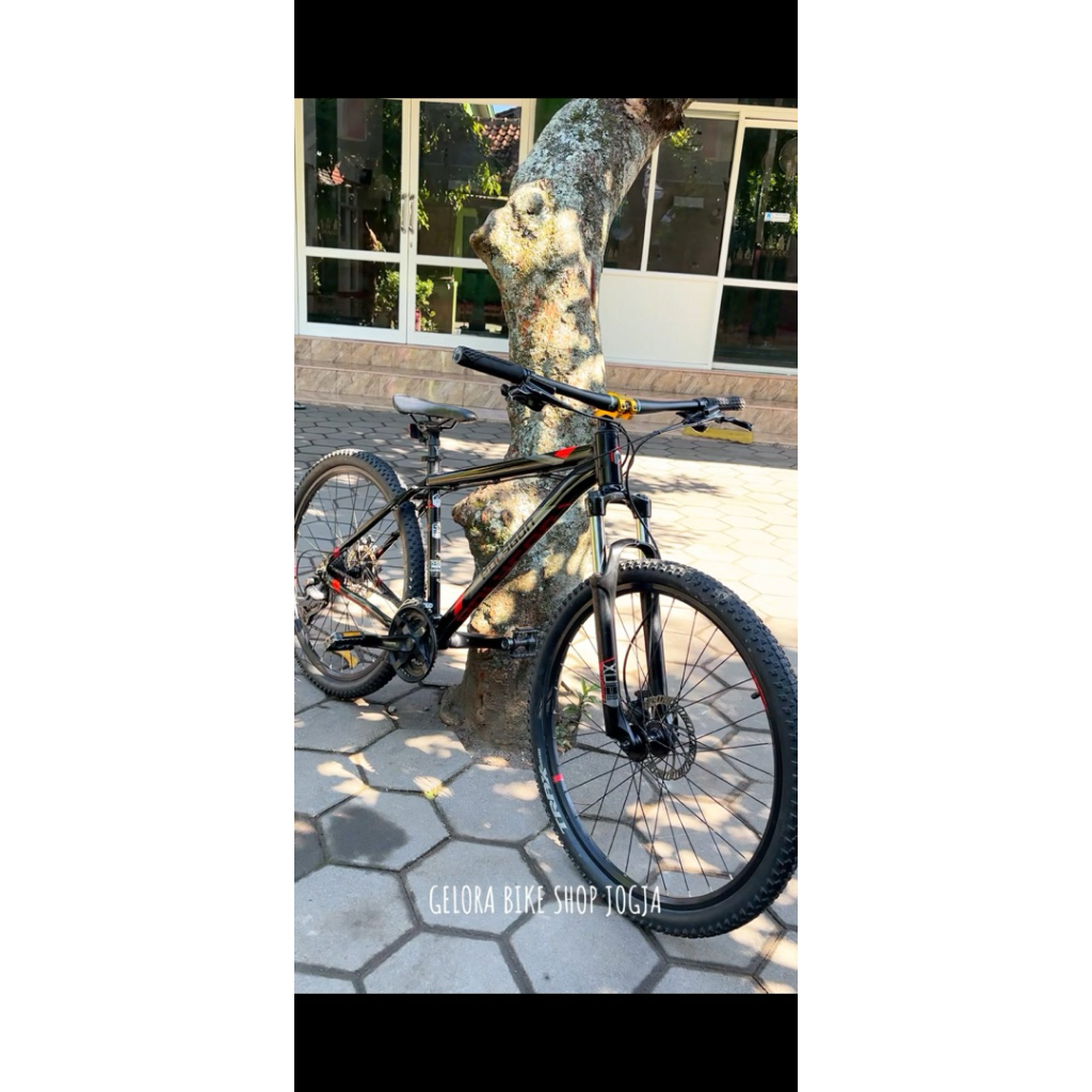 Polygon PREMIER 4 size M 27,5 (sepeda bekas)