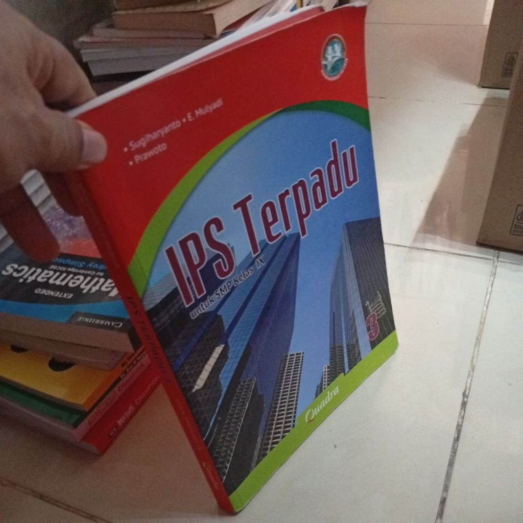 IPS Terpadu SMP KELAS 9 K13 REVISI 2016 Sugiharysnto
