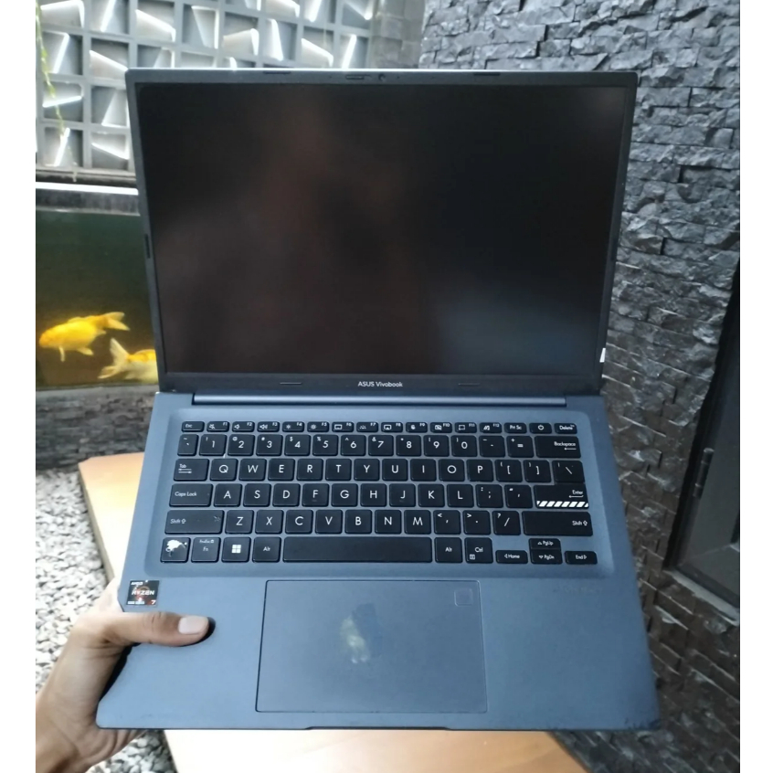 Laptop Asus VivoBook M1403QA AMD Ryzen 7 5800HS Ram 16Gb Ssd 512Gb Siap Untuk Hiburan Second Berkual