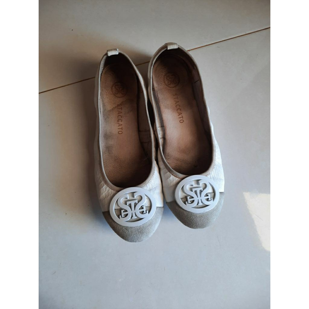 staccato flat shoes preloved size 37