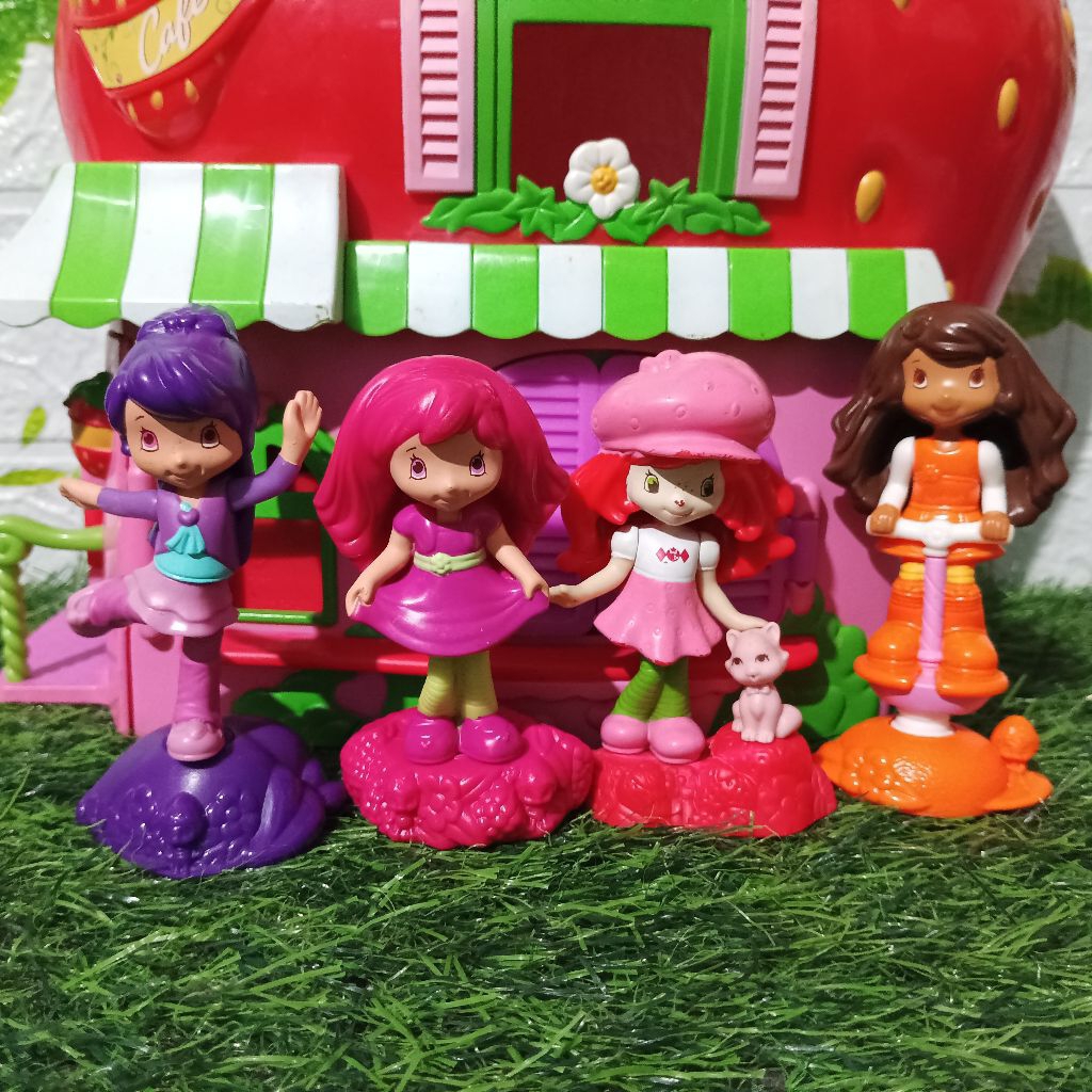 Figure Mcd Strawberry Shortcake