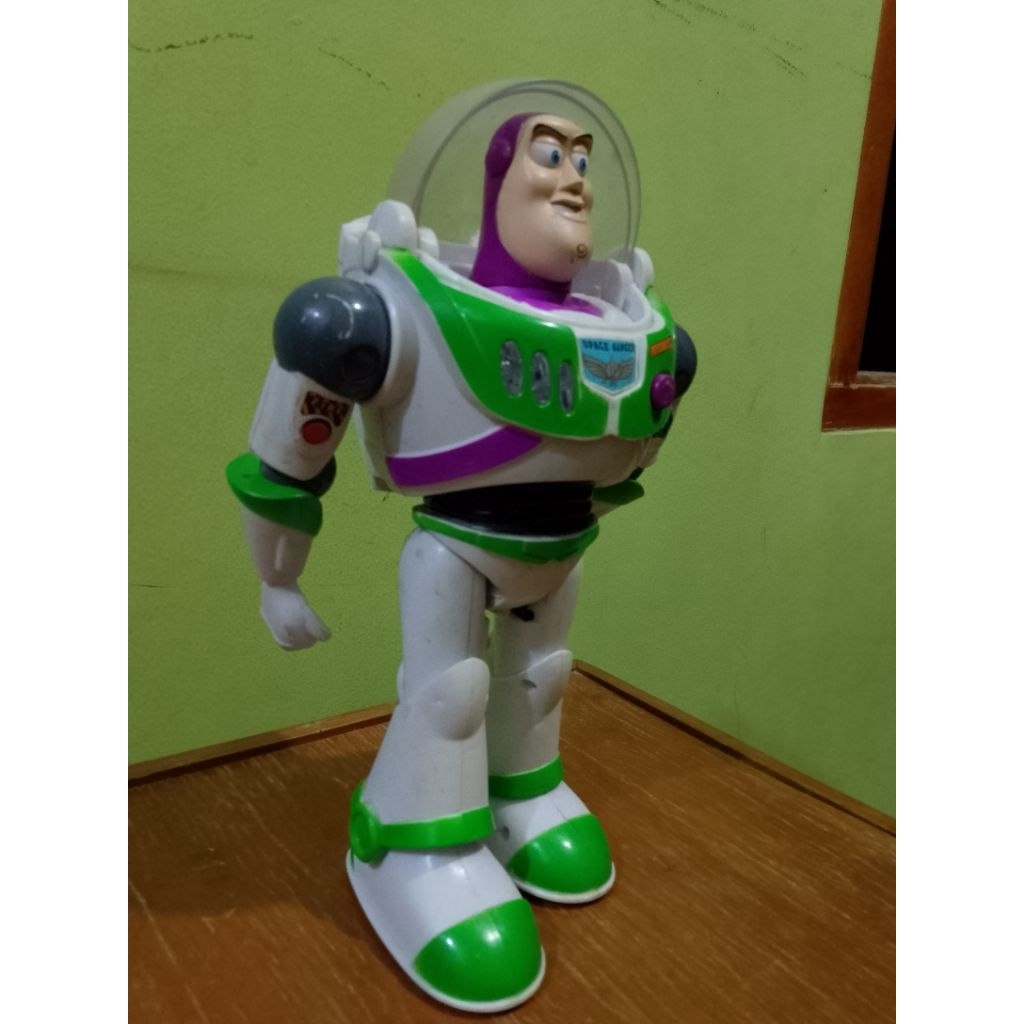 | ACTION FIGURE | BUZZ LIGHTYEAR | JUNK | SPECIAL EDITION |