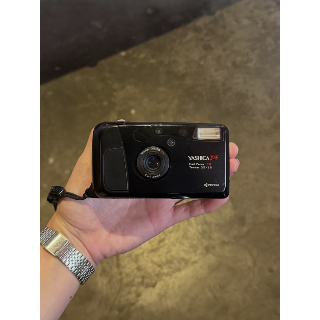 YASHICA T4 lens Carl Zeiss Sonnar 3.5/3.5