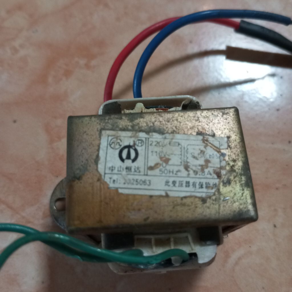 Trafo kecil copotan radio jadul bekas