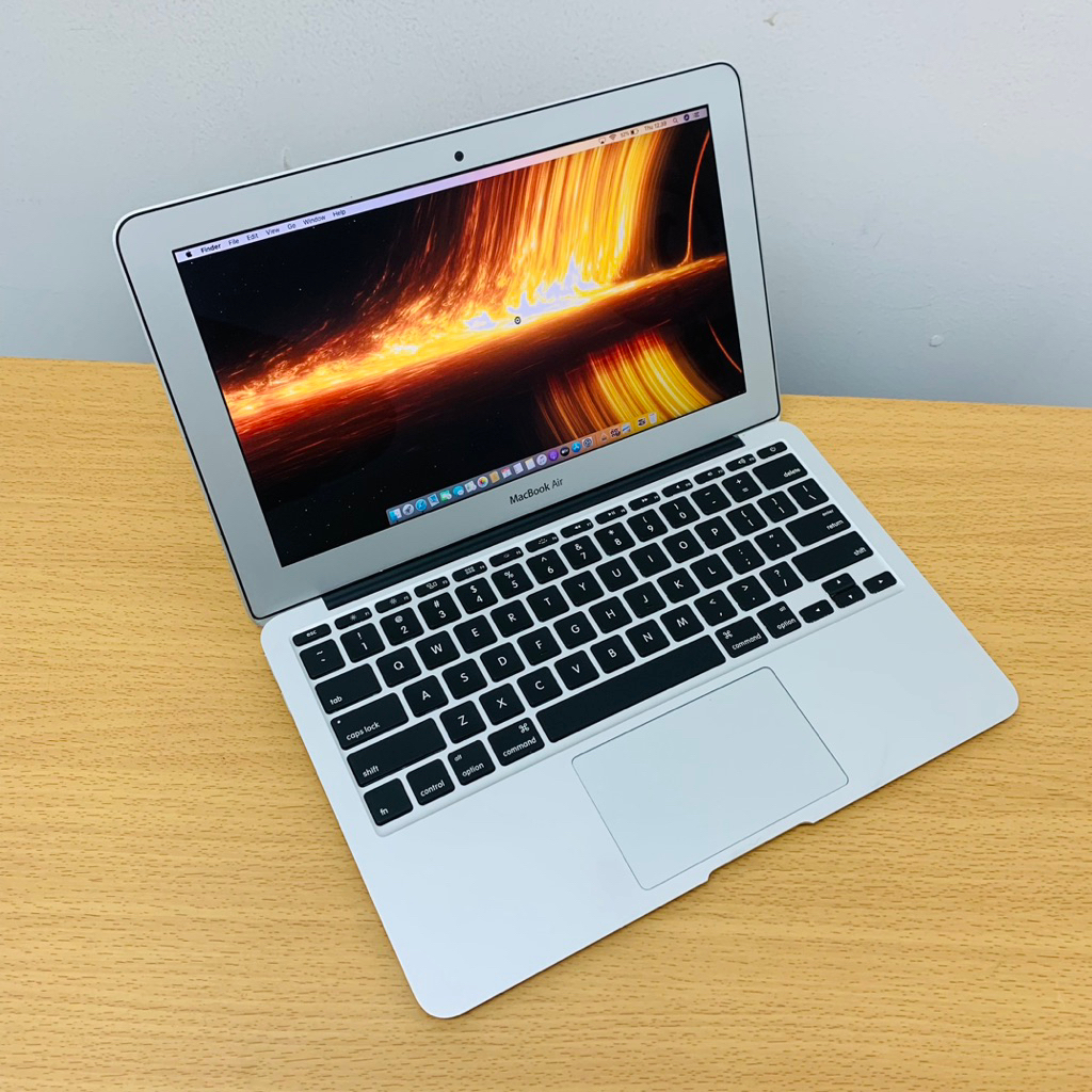 Macbook Air 2013 11” Intel Core i5/i7 RAM 4/8 SSD 128 second