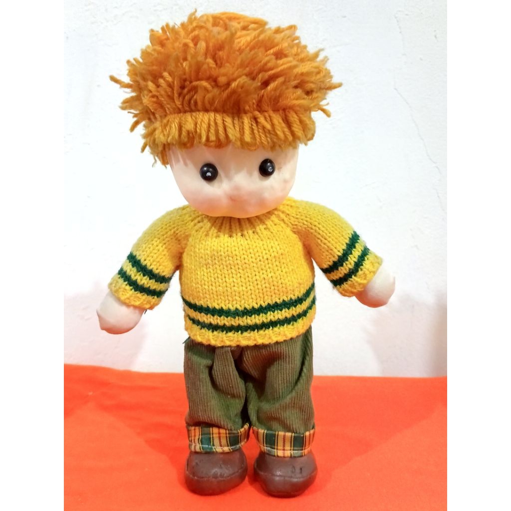 boneka putar musik