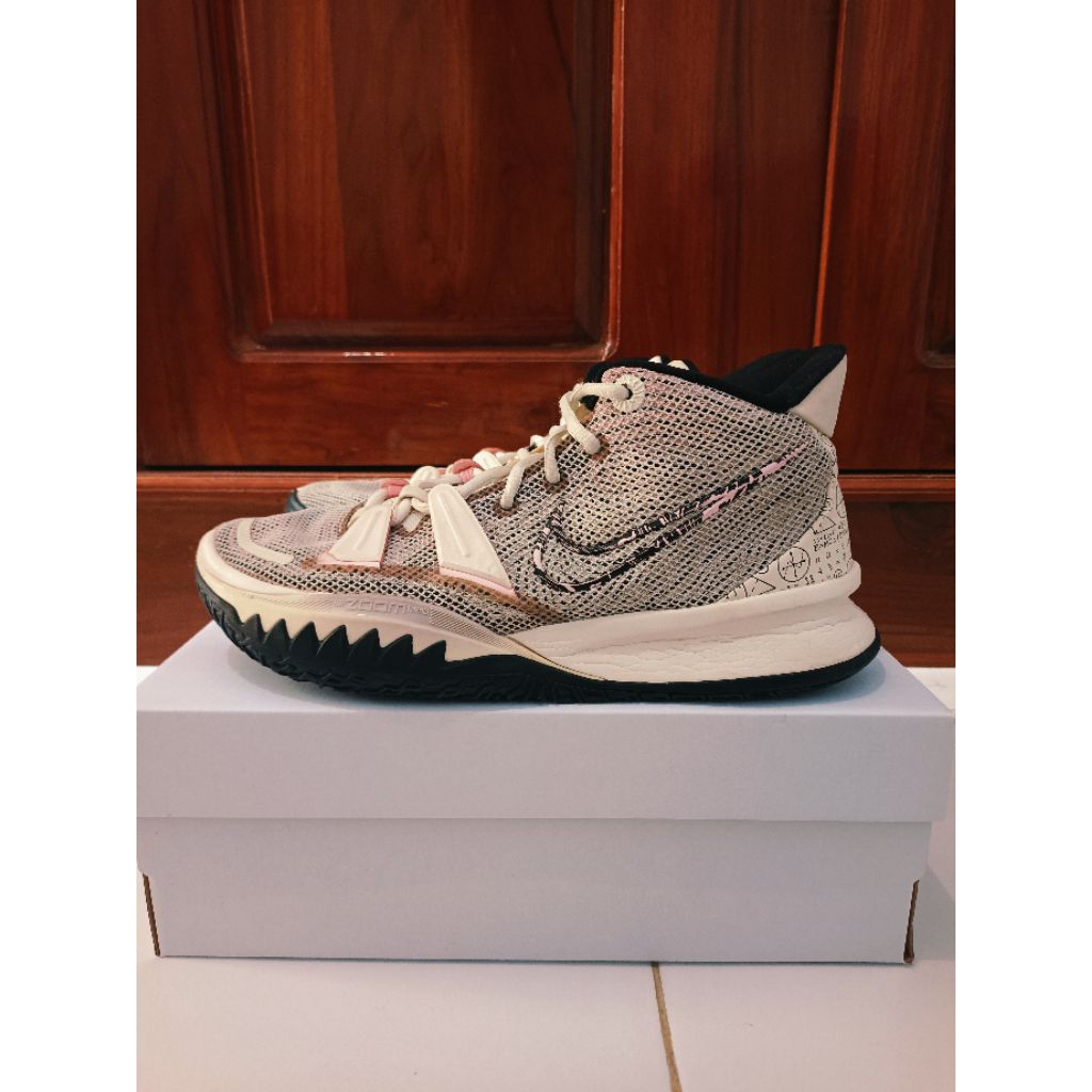 Sepatu Basket Second Nike Kyrie 7 "Pale Ivory"