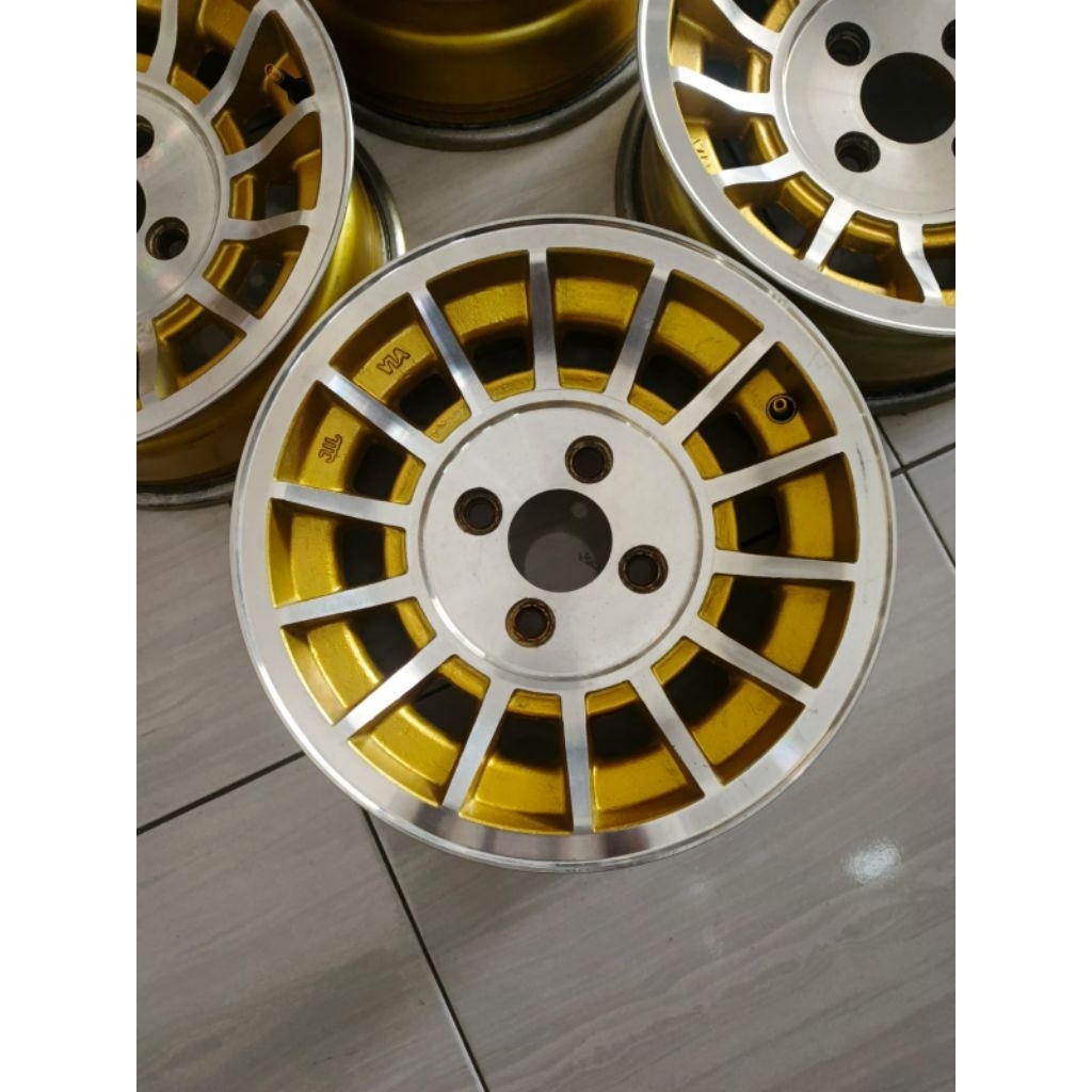 Velg Enmaru Baja R14 PCD 114 lebar 6