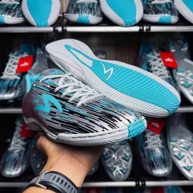 SEPATU FUTSAL SPECS SILVER AQUA LIGHTSPEED REBORN IN TERBARU 2026